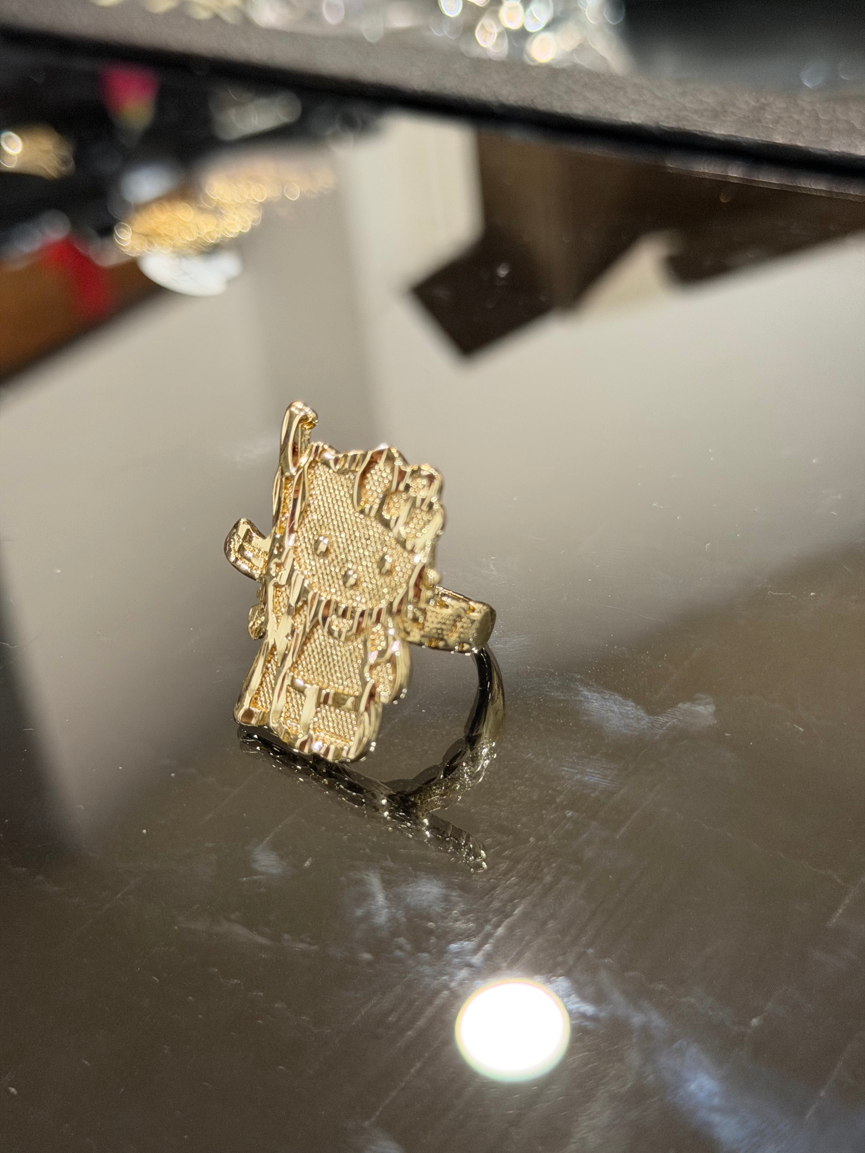 AK HK ring