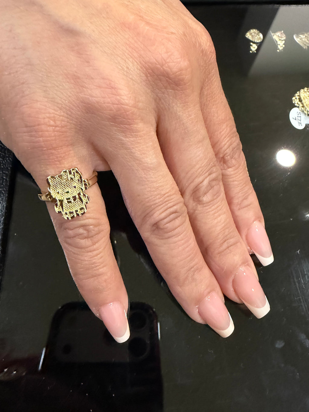 HK small body Ring
