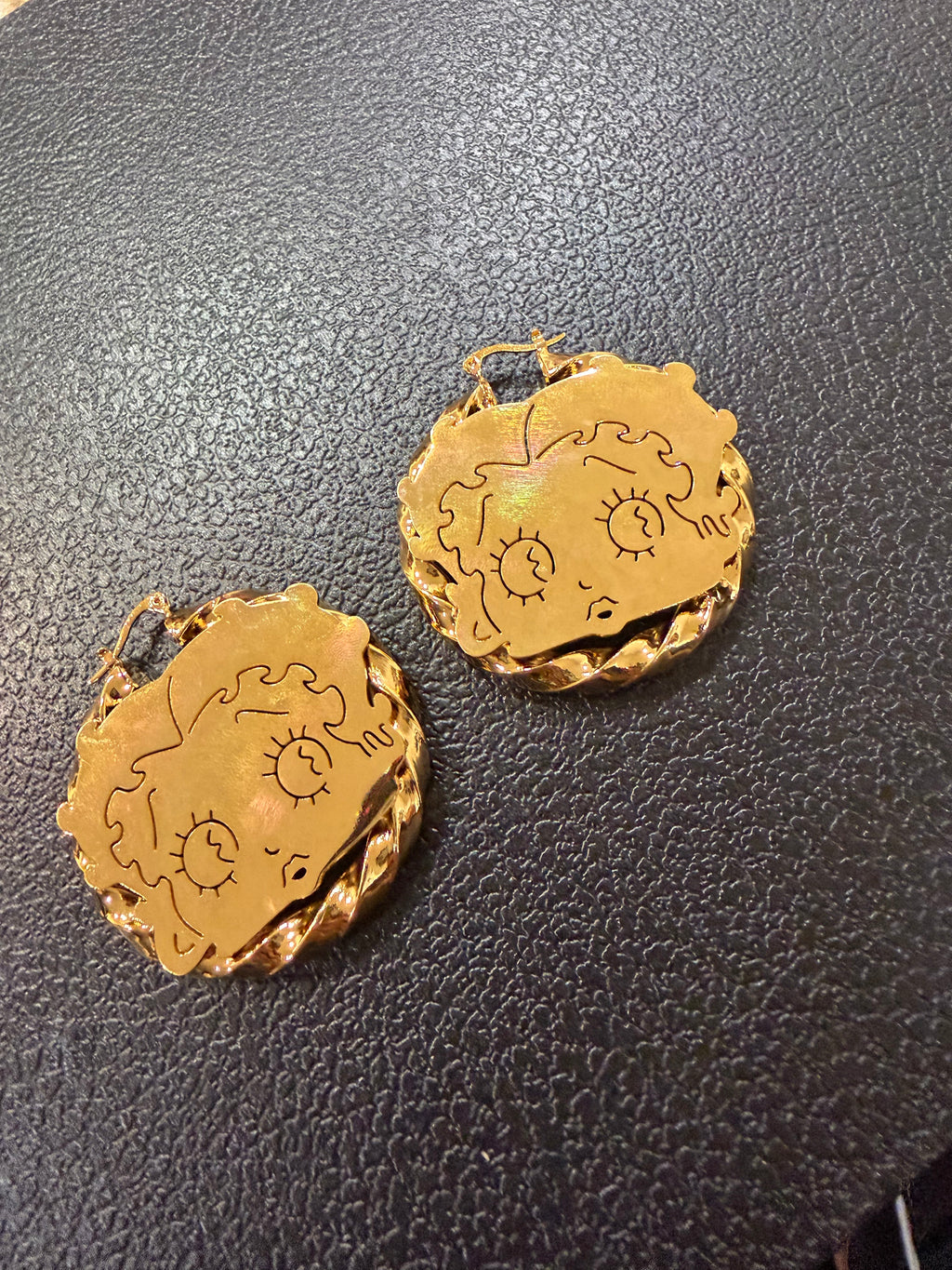 BB BIG EARRING