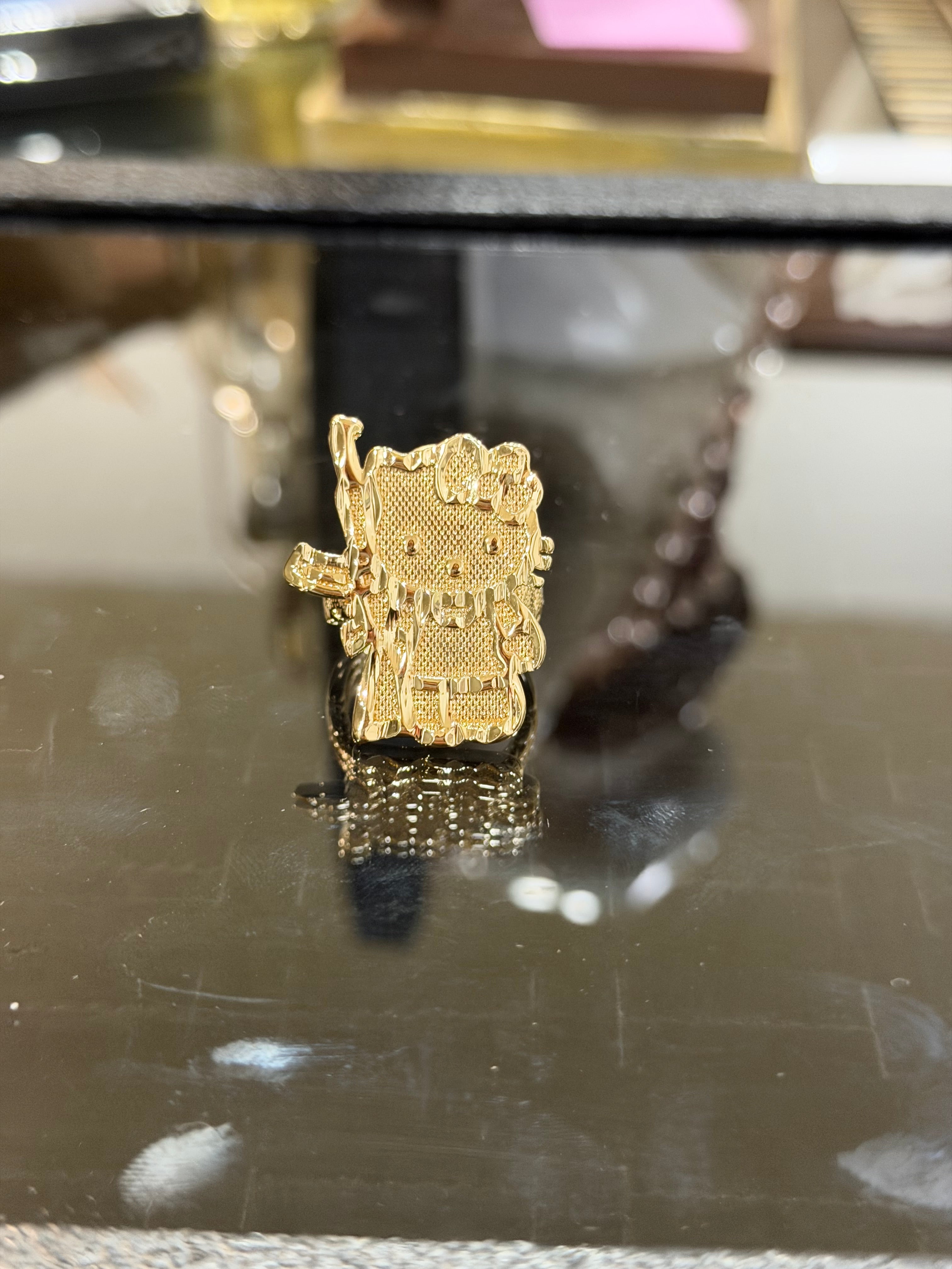 AK HK ring
