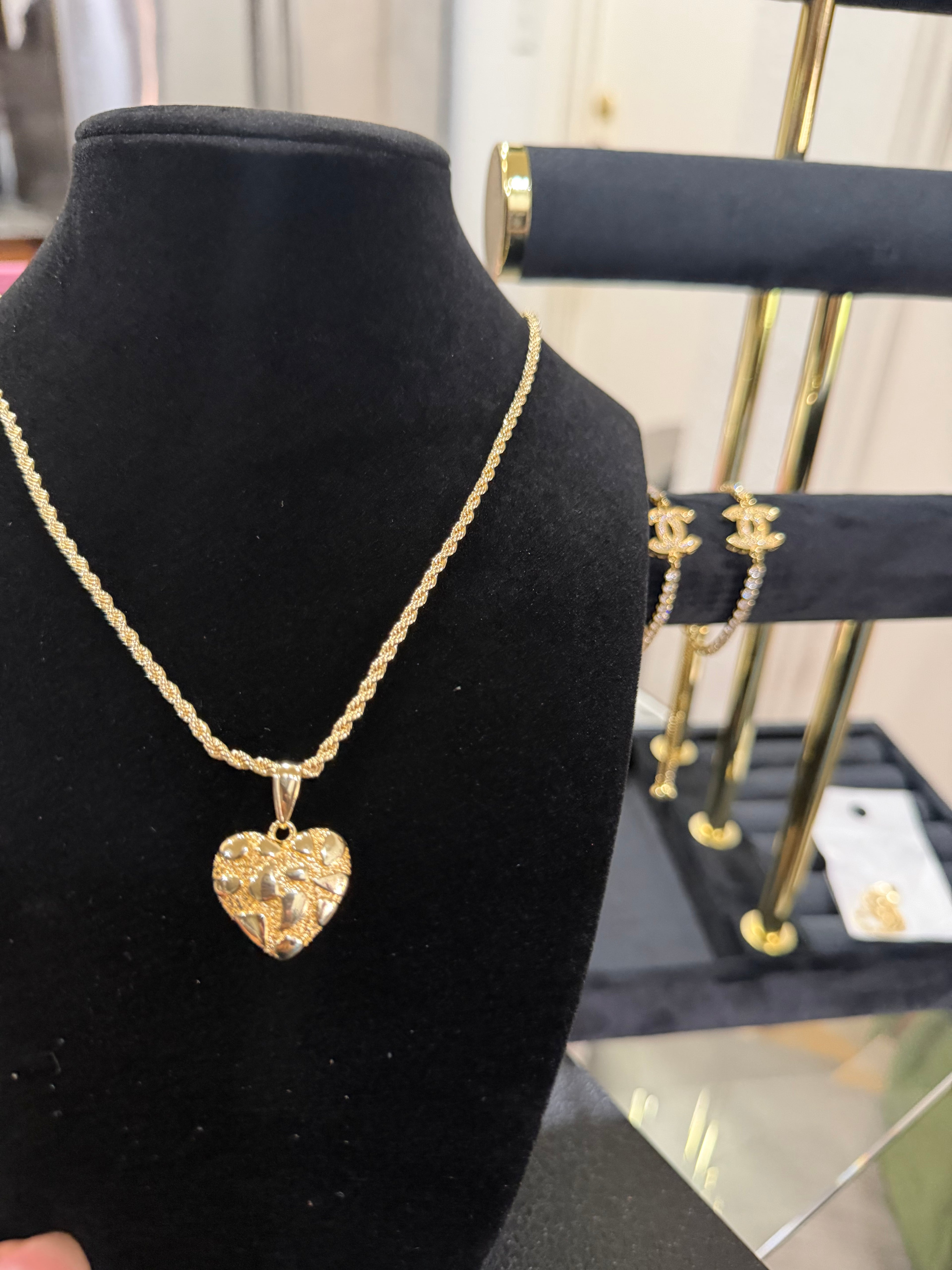 Heart nugget necklace